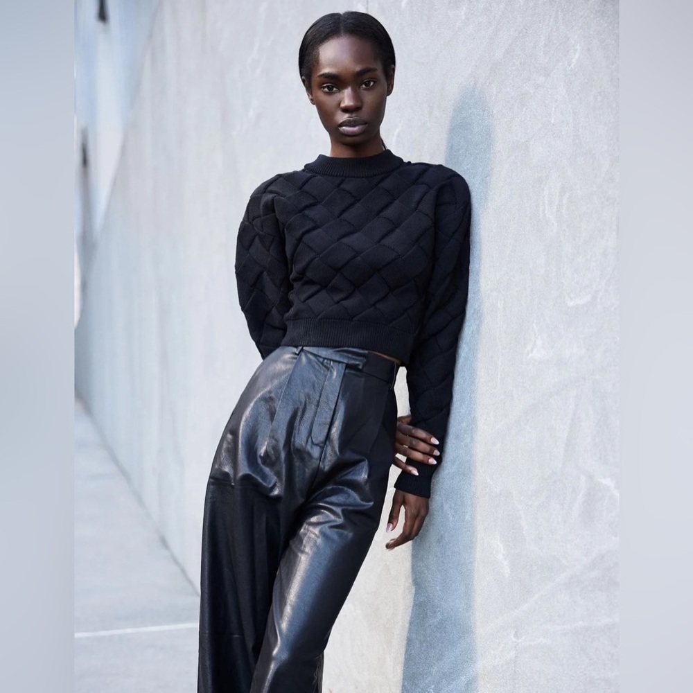 NONCHALANT LABEL PAXTON CROP SWEATER‎ -